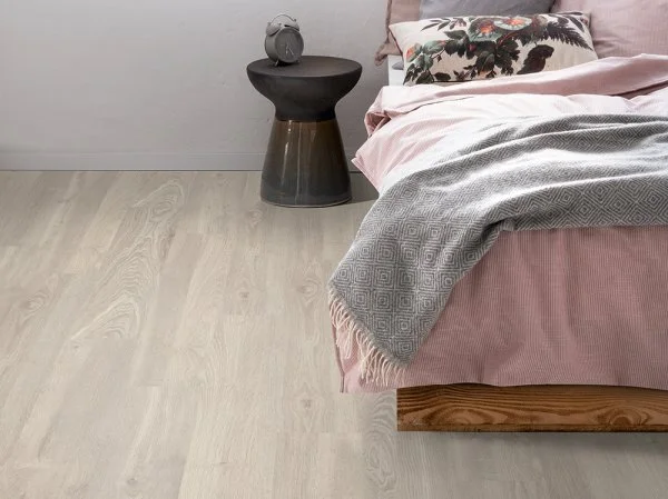 Ламинат Egger PRO 8/33 Дуб Кортон белый EPL051 в Самаре