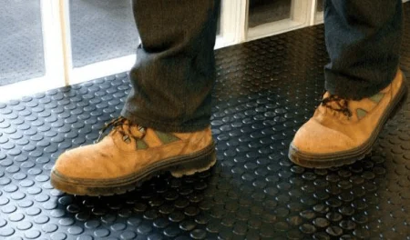 Противоскользящее резиновое покрытие Пятачки (1,0х10м) в Самаре